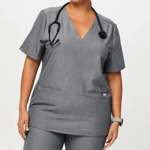 Figs Casma three pocket scrub top v-neck graphite grey